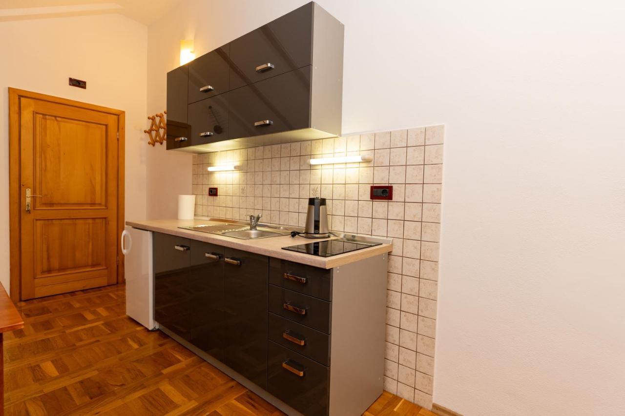 Apartman Miramare Otočac Екстериор снимка