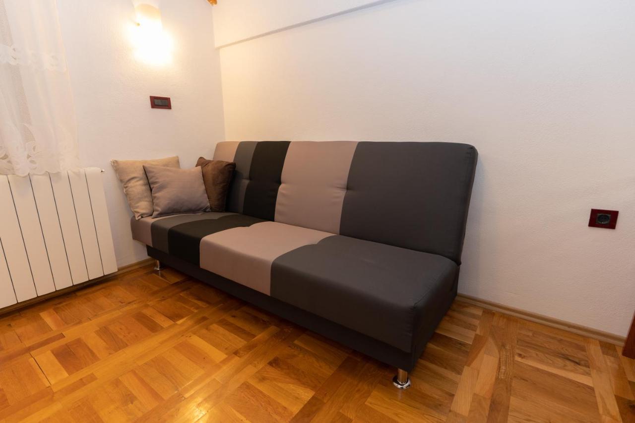 Apartman Miramare Otočac Екстериор снимка