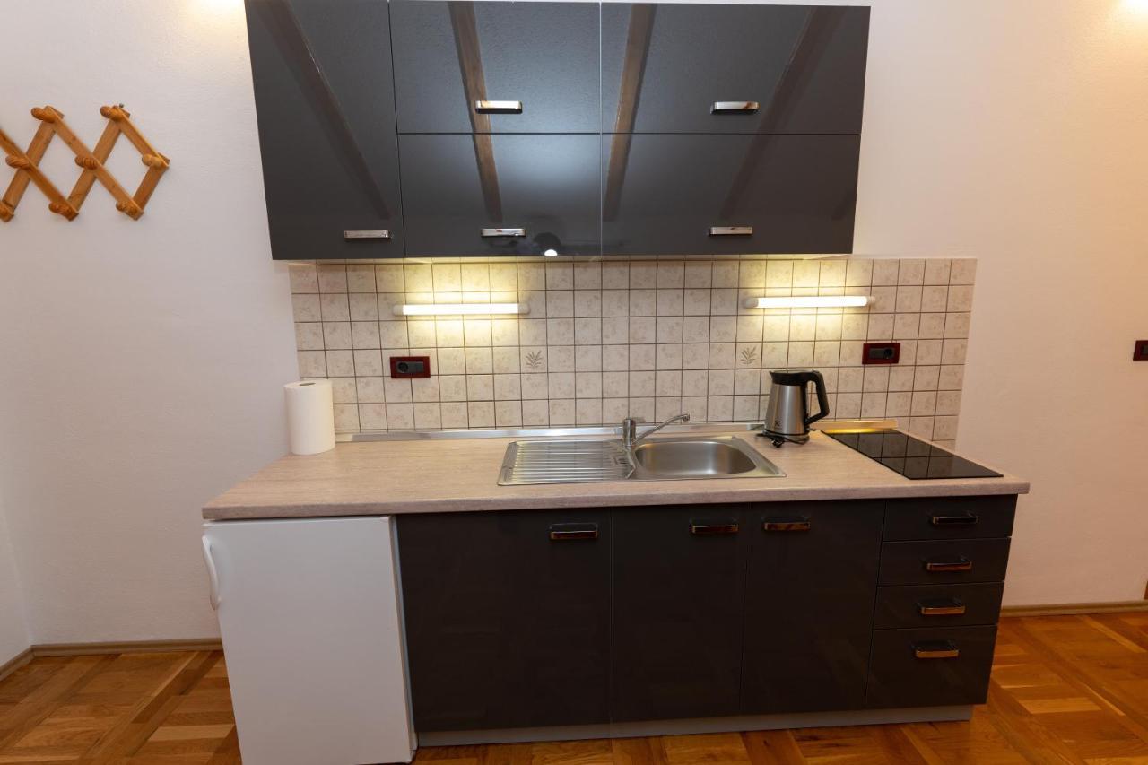 Apartman Miramare Otočac Екстериор снимка