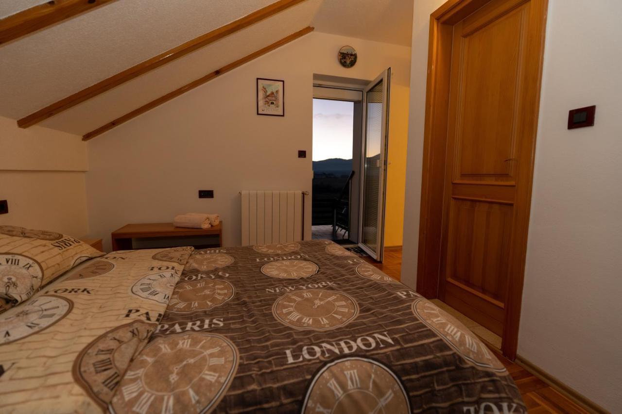 Apartman Miramare Otočac Екстериор снимка