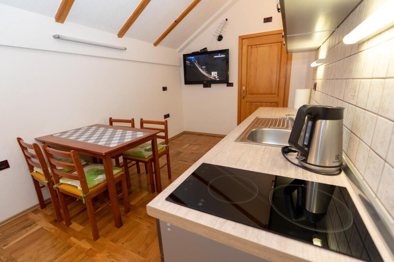 Apartman Miramare Otočac Екстериор снимка