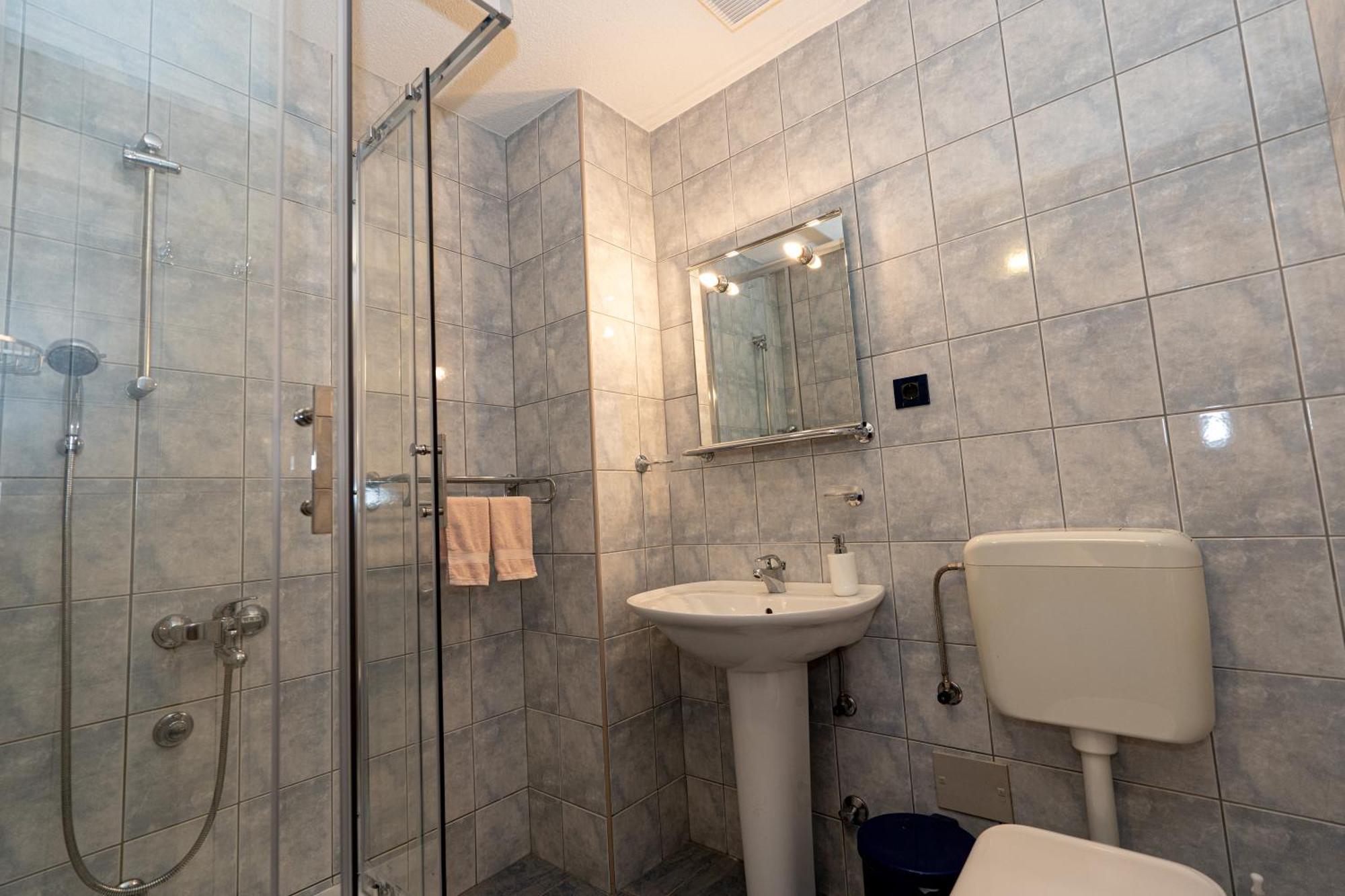 Apartman Miramare Otočac Екстериор снимка