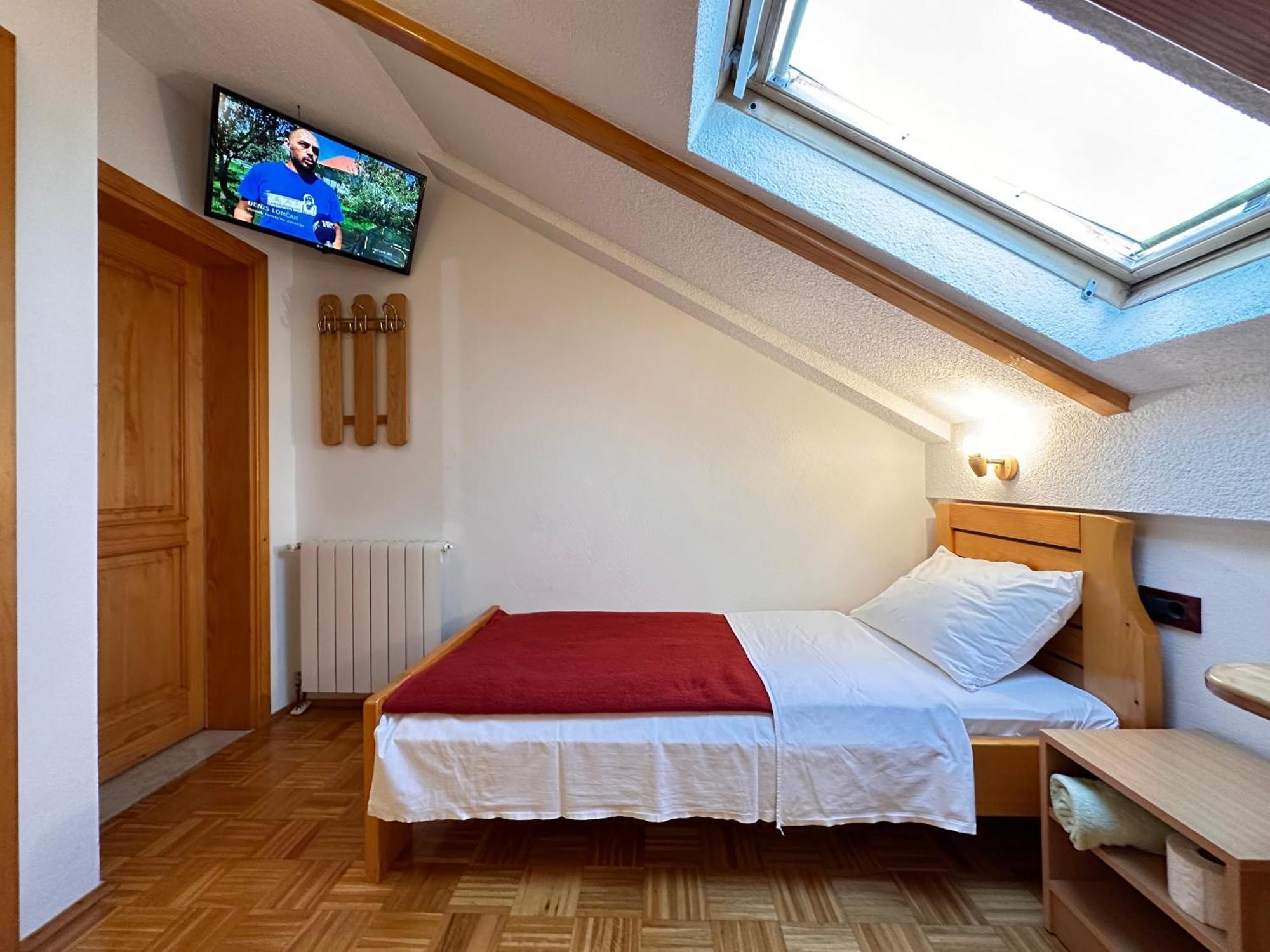 Apartman Miramare Otočac Екстериор снимка