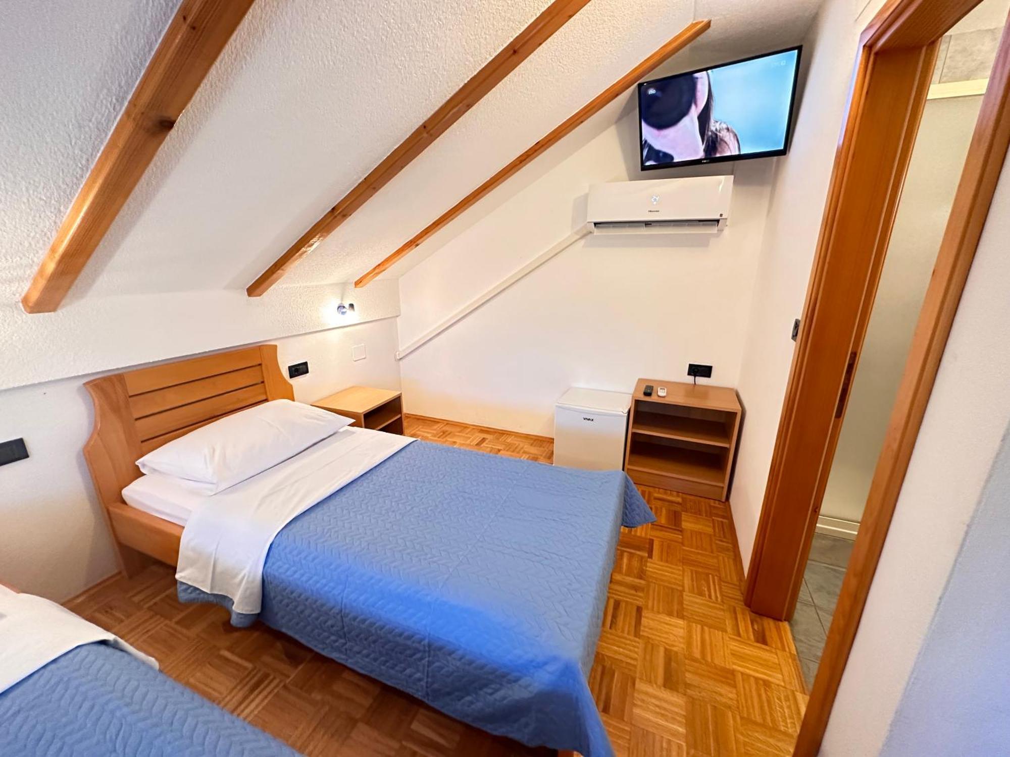 Apartman Miramare Otočac Екстериор снимка