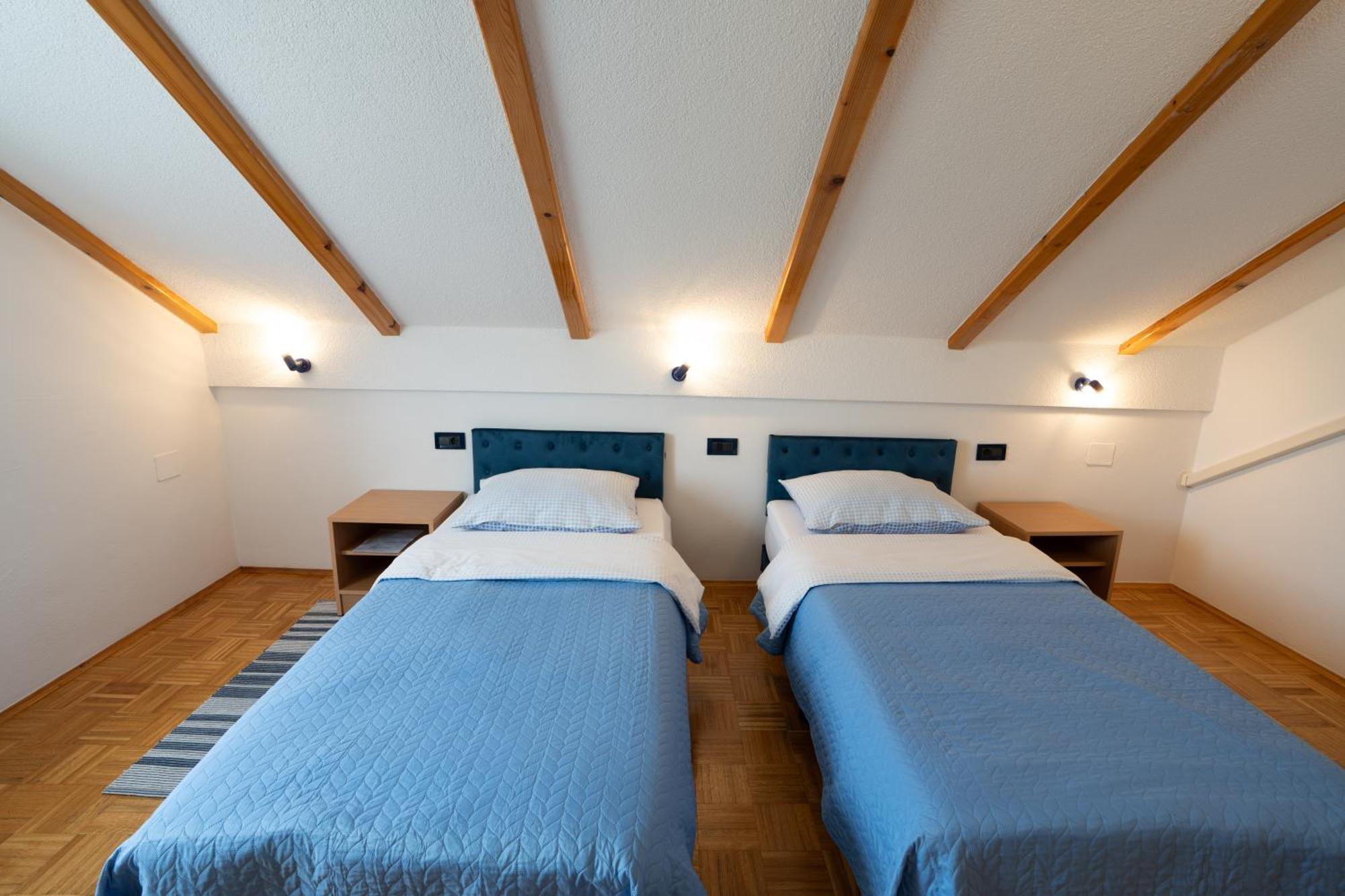 Apartman Miramare Otočac Екстериор снимка