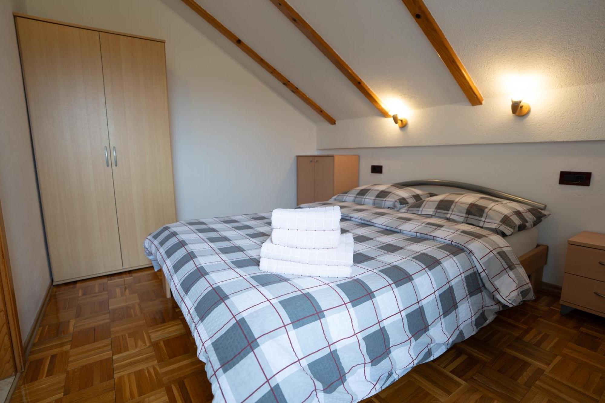 Apartman Miramare Otočac Екстериор снимка