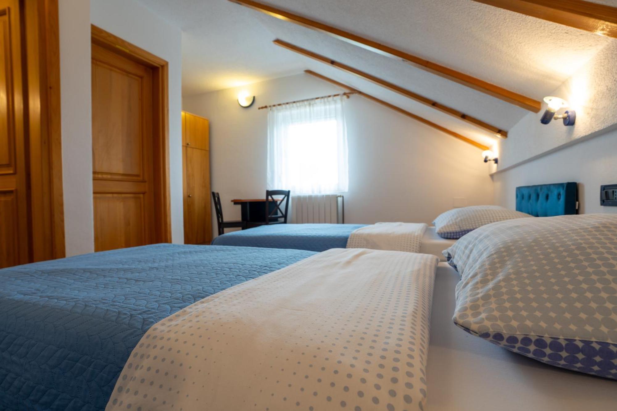 Apartman Miramare Otočac Екстериор снимка