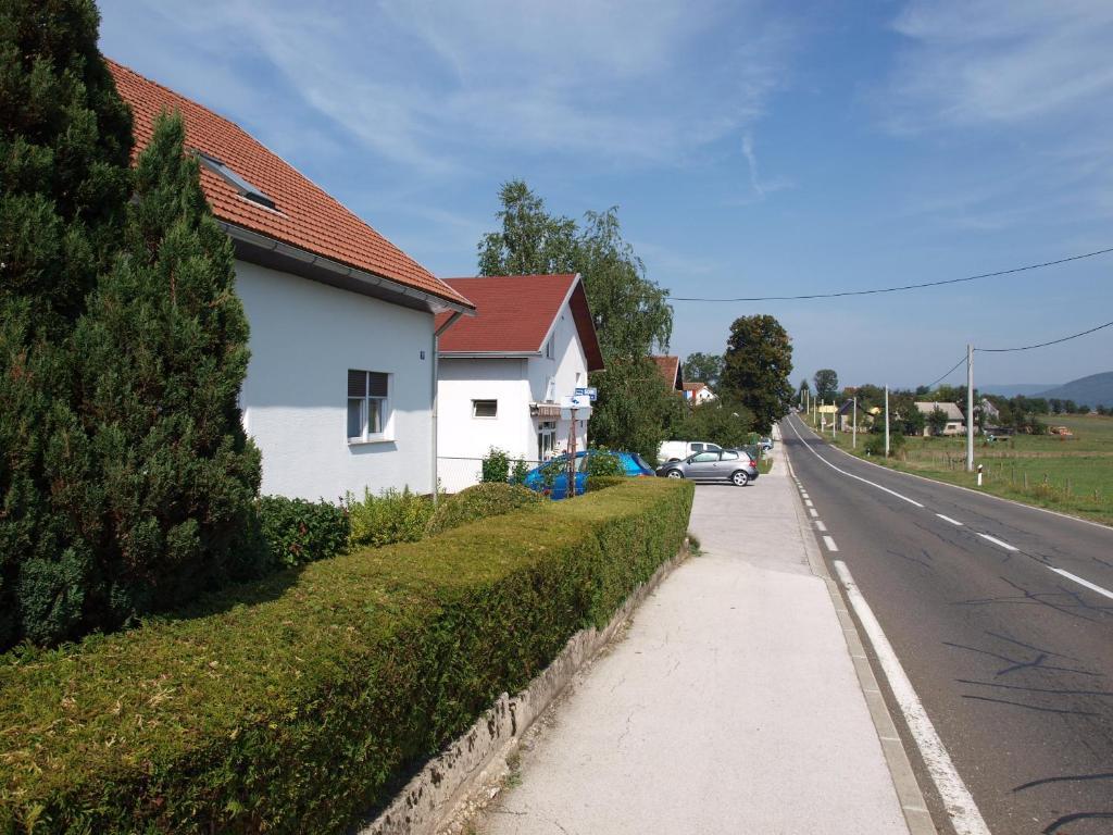 Apartman Miramare Otočac Екстериор снимка