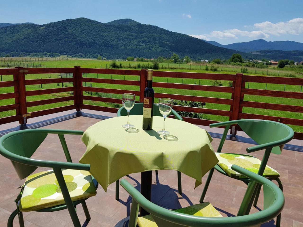 Apartman Miramare Otočac Екстериор снимка